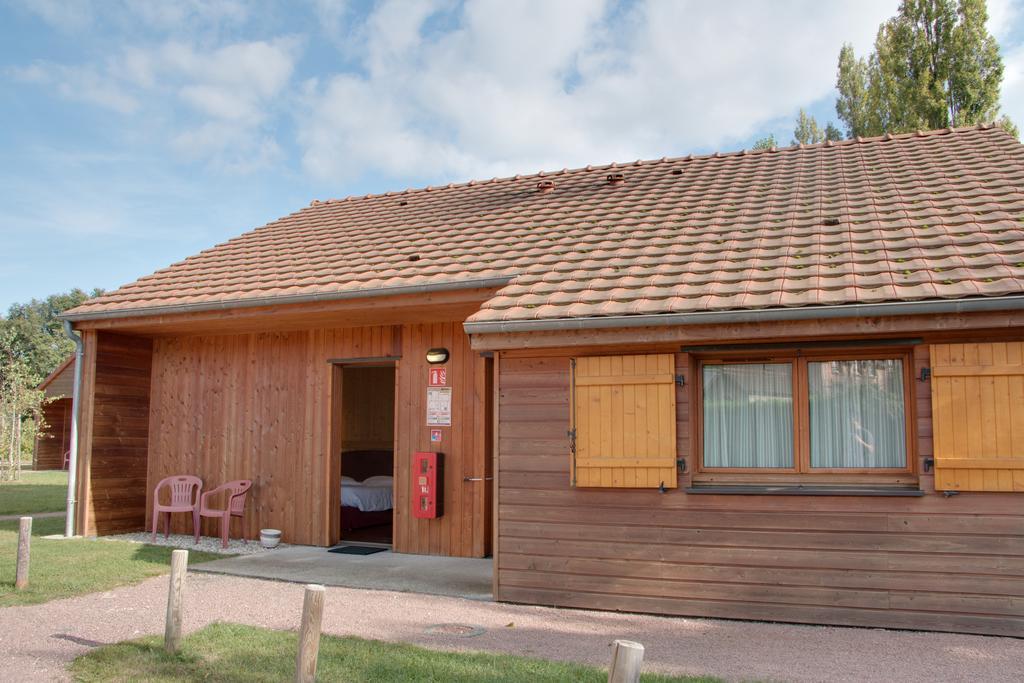 Le Chalet De La Foret Hotel 3 Etoiles Et Restaurant Vierzon Zimmer foto